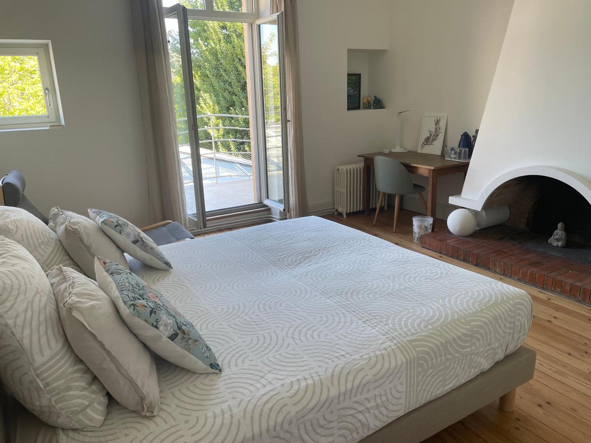Le Lotus Blanc Bed & Breakfast Sainte-Foy-la-Grande Exterior photo